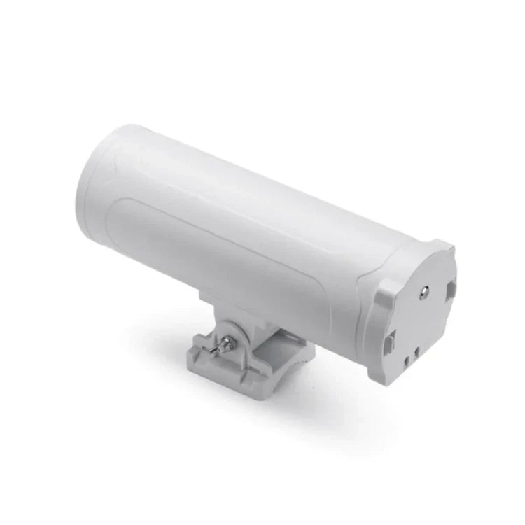Dragino DLOS8N outdoor LoRaWAN gateway on its pole mounting bracket