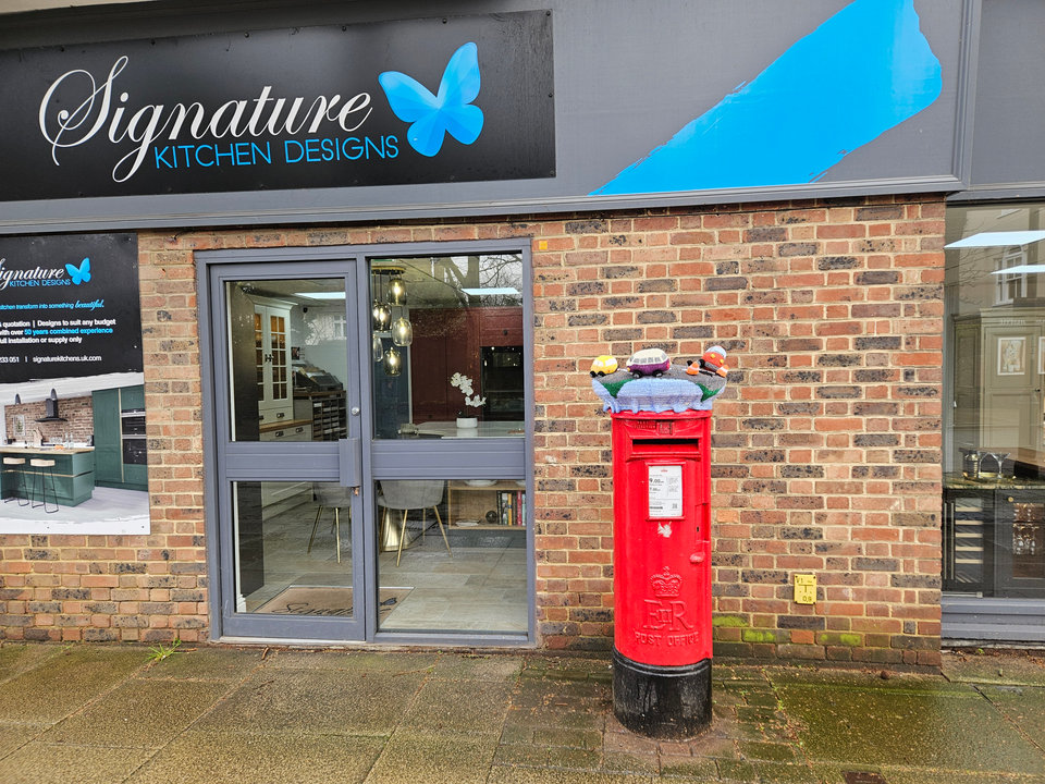 Postbox Topper
